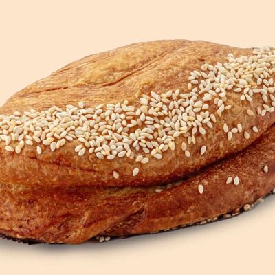 Слоеная булка с красной рыбой, творожным сыром и шпинатом в Кондитерская ЛЮБО по цене 240 ₽