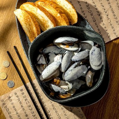 Мидии в зеленом соусе в ВАЗИЮ по цене 1399 ₽