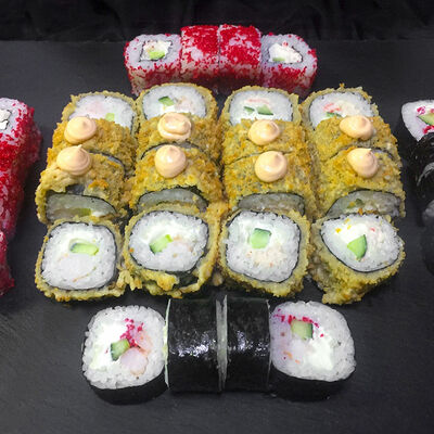 Сет Морской дуэт в Sushiko по цене 2359 ₽