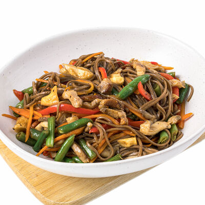 Соба с имбирной свининой в Wok & Roll по цене 530 ₽