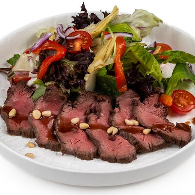 Салат с ростбифом в Гриль Хаус по цене 1440 ₽