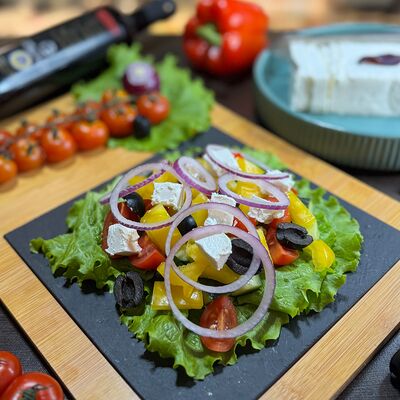 Салат Греческий в G-food по цене 400 ₽