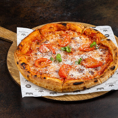 Пицца Маргарита в Город детей по цене 725 ₽