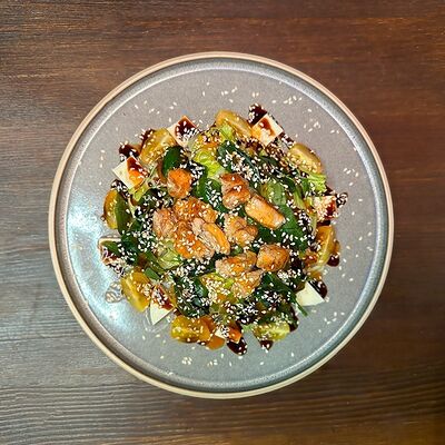 Салат Чикен Чиз в Burger&Sushi по цене 624 ₽