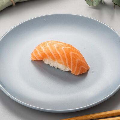 Суши с лососем в Суши хит по цене 329 ₽