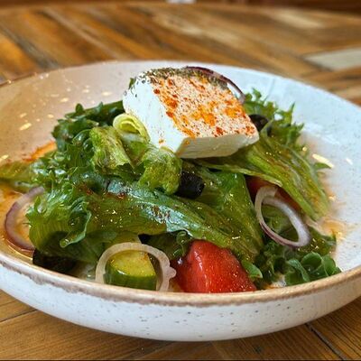 Салат Греческийв Блиныпицца по цене 570 ₽