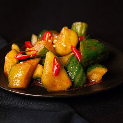 Битые огурцы в Rogulevs Burgers по цене 250 ₽