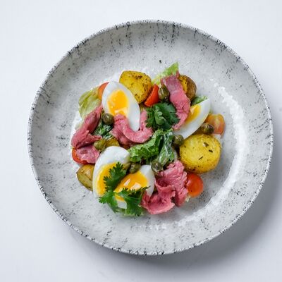 Картофельный салат с ростбифомв Базар по цене 500 ₽