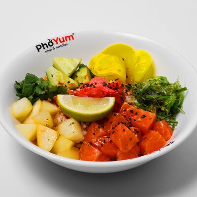 Поке с лососем в PhoYum по цене 768 ₽