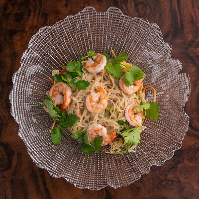 Фунчоза с креветками в кокосовом соусе в Чочо по цене 690 ₽