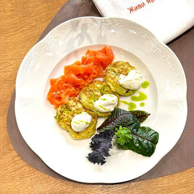 Оладьи из кабачка с лососем в Болконский по цене 864 ₽