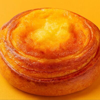 Шоссон с творогом и абрикосом в Пекарня Тартин по цене 135 ₽