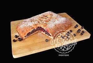 Пирог с брусникой в АйДаПирог по цене 900 ₽