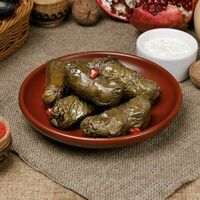 Долма в нежных винoградных листьях в Шашлычный дворик