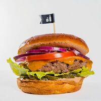 Классический бургер в Бюро Бургеры и Бар