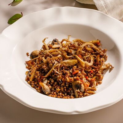 Гречка с грибами в Кукумбер по цене 290 ₽