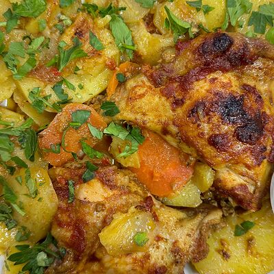 Картофель с курицей в Кафе микс по цене 355 ₽