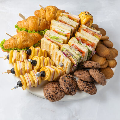 Кофе-брейк Сытный на 4 - 6 персон в MOSCOW FOOD Кейтеринг по цене 2360 ₽