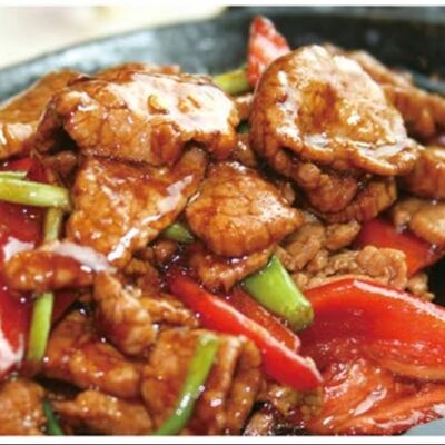 Жареная говядина на сковородев ГУаНЬ ЯНЬ по цене 1730 ₽