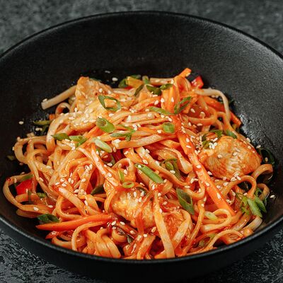 Удон кимчи в Суши скат по цене 320 ₽