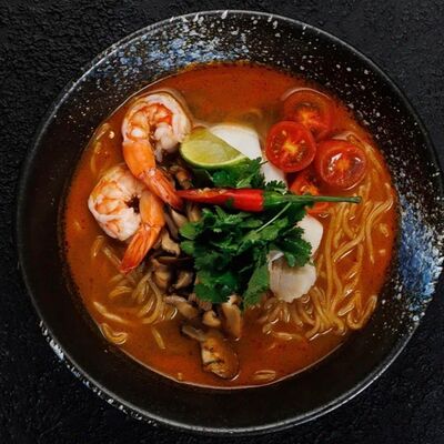 Азиатский Том ям рамен в Umami Ramen Club по цене 769 ₽