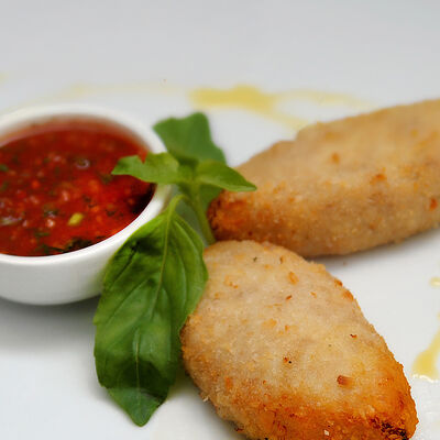 Котлетки из фермерской курицы в Bellagio по цене 660 ₽