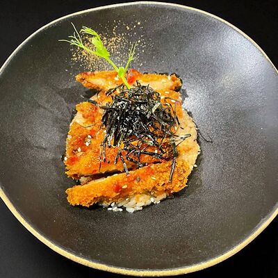 Горячее: Хрустящий цыпленок с соусом терияки в Singapore Premium по цене 240 ₽