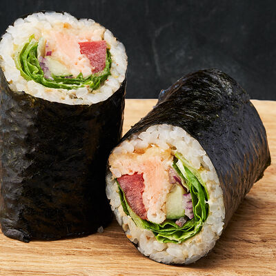 Суширитто с лососем в Mojo по цене 510