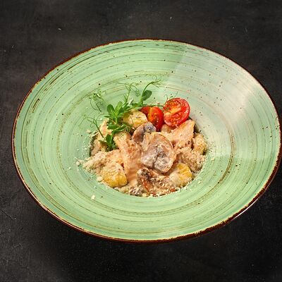 Ньокки с цыпленком и грибами в Lamore Mio по цене 560 ₽