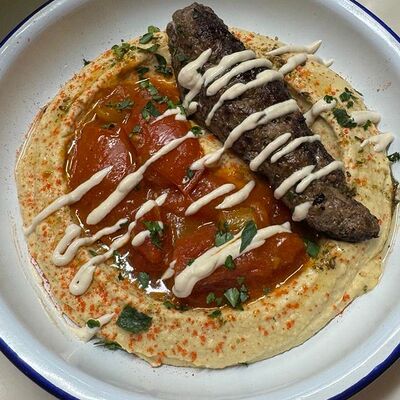 Хумус с кебабом из ягненка в Easy Hummus по цене 510 ₽