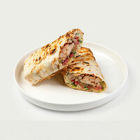 Шаурма с курицей в VASILCHUKI ресторан