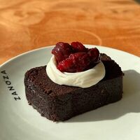 Шоколадный кекс в Zanoza Open Bar