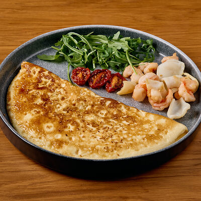 Омлет с кальмаром и креветками в Клёво по цене 690 ₽