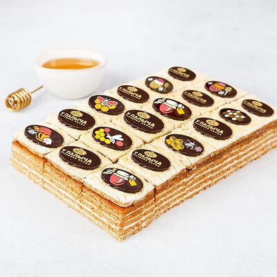 Медовое пирожные-канапе в У Палыча. С пылу, с жару! по цене 1613 ₽