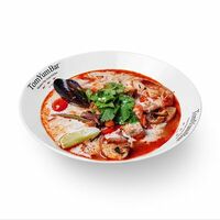 Tom yum с морепродуктами и доброй порцией пропаренного риса в Tom Yum Bar