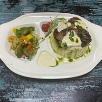 Язык телёнка под сливочным соусом в Усадьба