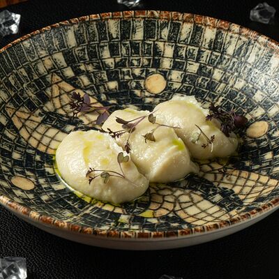 Пюре из цветной капусты с трюфельным маслом в Giorgio Suluguni по цене 690 ₽