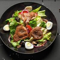 Салат Мясной в Mesto Sushi & Grill