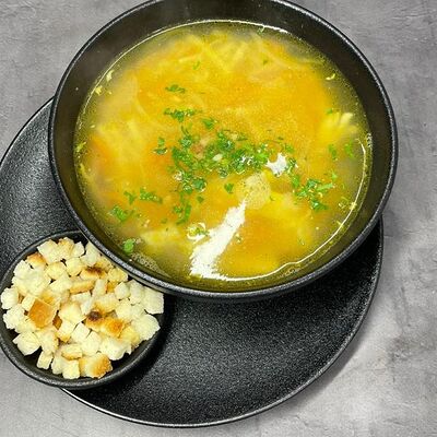 Суп-лапша с цыпленком в Лось Лосось по цене 490 ₽