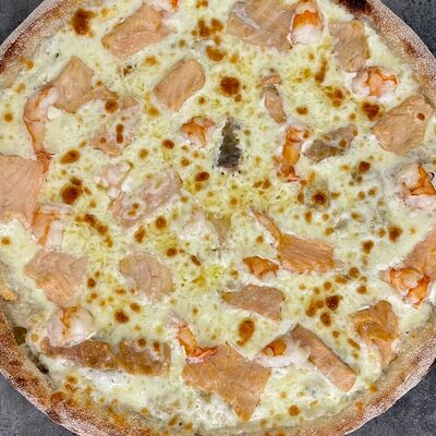 Пицца Морская в Pizza Mafia по цене 1000 ₽