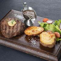 Пеппер стейк в Beef & Beer