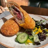 Кордон блю в Гриль-бар Draft