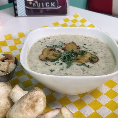 Крем-суп грибной в Old Buick Diner по цене 285 ₽