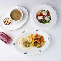 Легкий обед в Лето