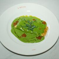Омлет с улитками в Bistrot Le Moujik