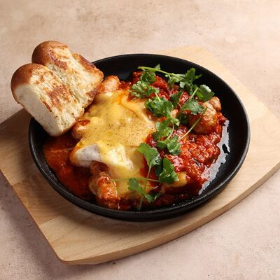 Шакшука с колбасками из индейки в RestikVam по цене 850 ₽