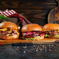 Логотип Deus Burgers Tako & Burrito Premium