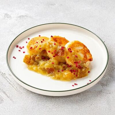 Сырники с садовой грушей в Шоколадница по цене 485 ₽