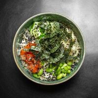 Поке-боул с лососем в Palmer