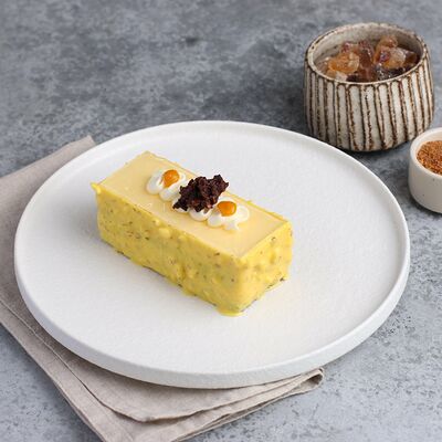 Пирожное манго-лимон в Магбургер & Братья Караваевы по цене 225